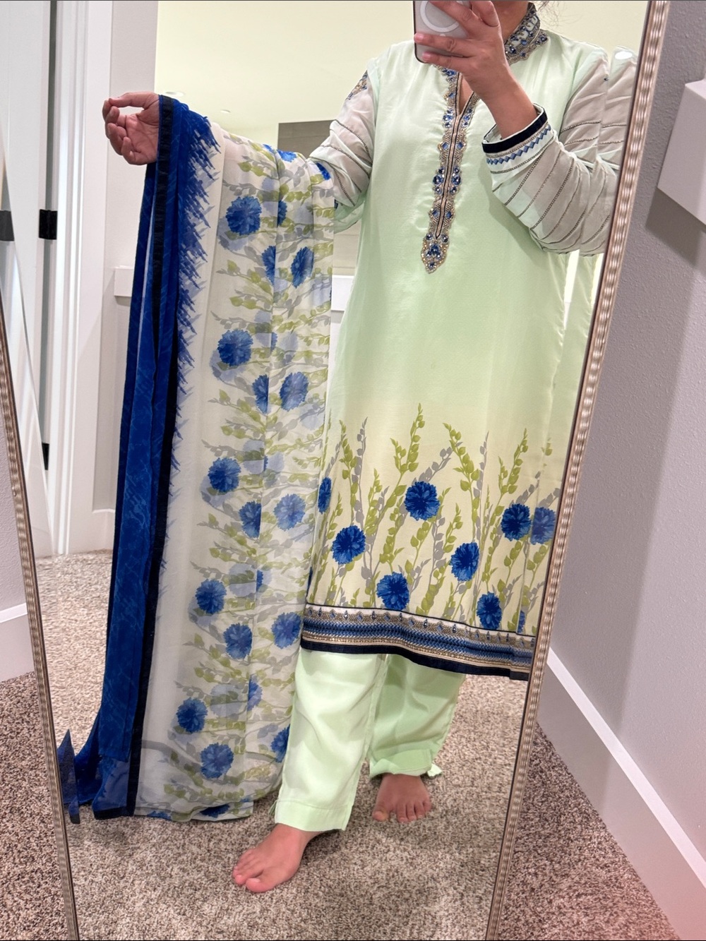 3 piece Light Green Floral Embroidered Salwar Kameez with pant and Dupatta - Picture 2 of 16